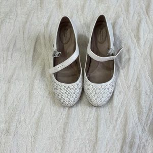 Giani Bernini heels size 6 worn once leather (no original shoe box)